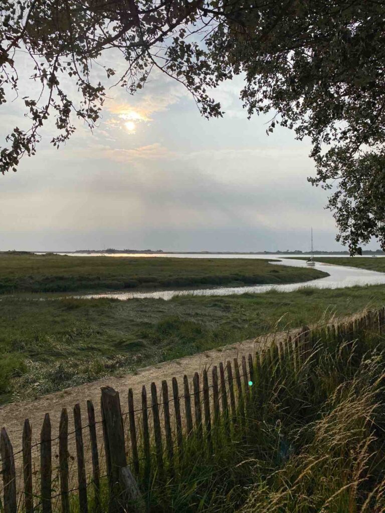 Marée montante au camping de regnéville