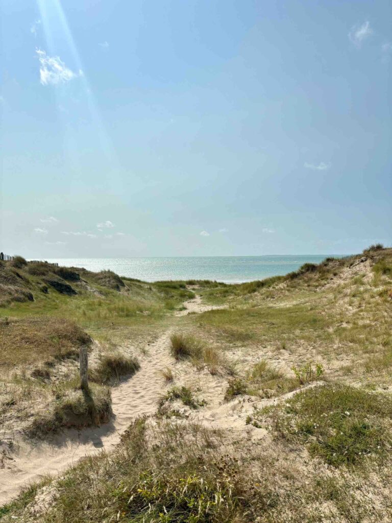 Randonnée sur les dunes vers Donville-les-Bains